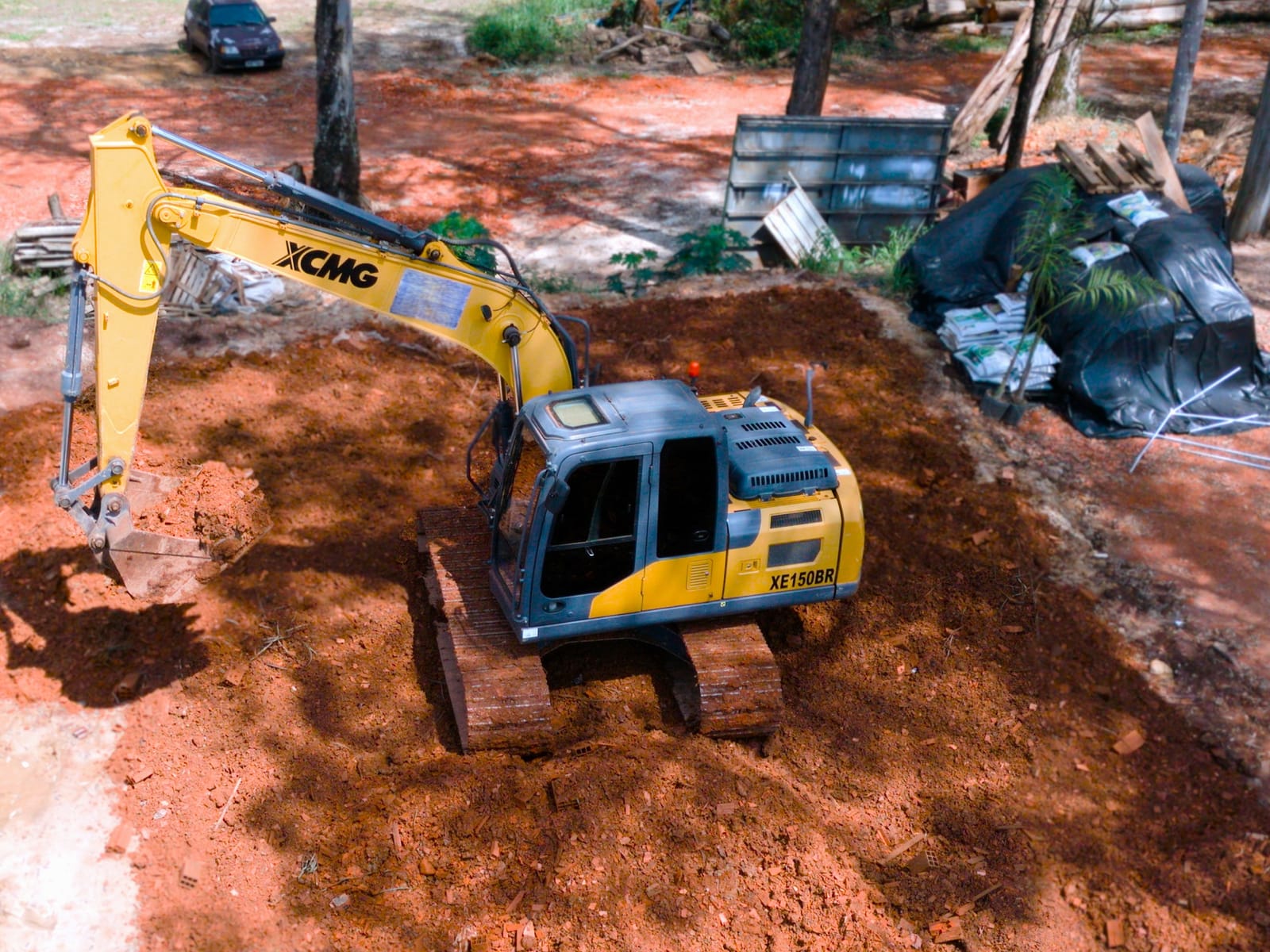 Escavadeira hidráulica XCMG da RLS escavando